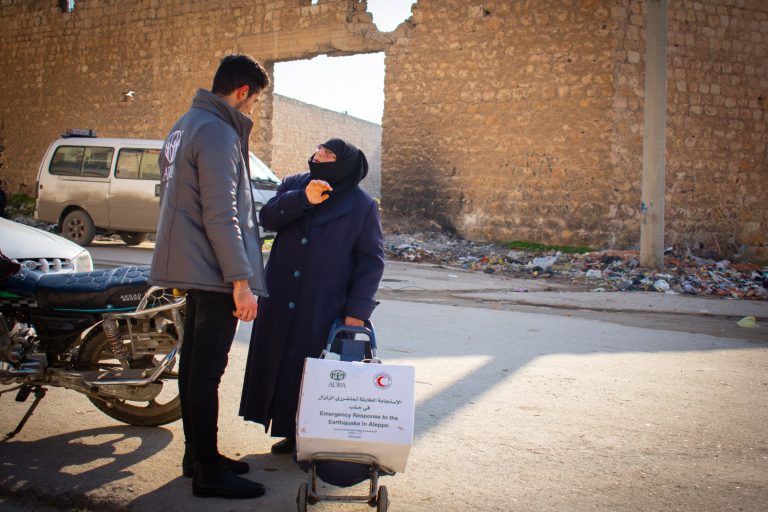 Hygiene kit distribution in Aleppo
